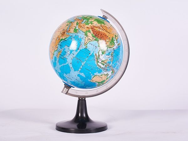 平面地球地球仪（1；90000000）