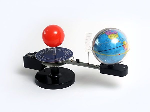 地球运行仪