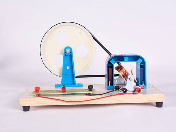 手摇交直流发电机